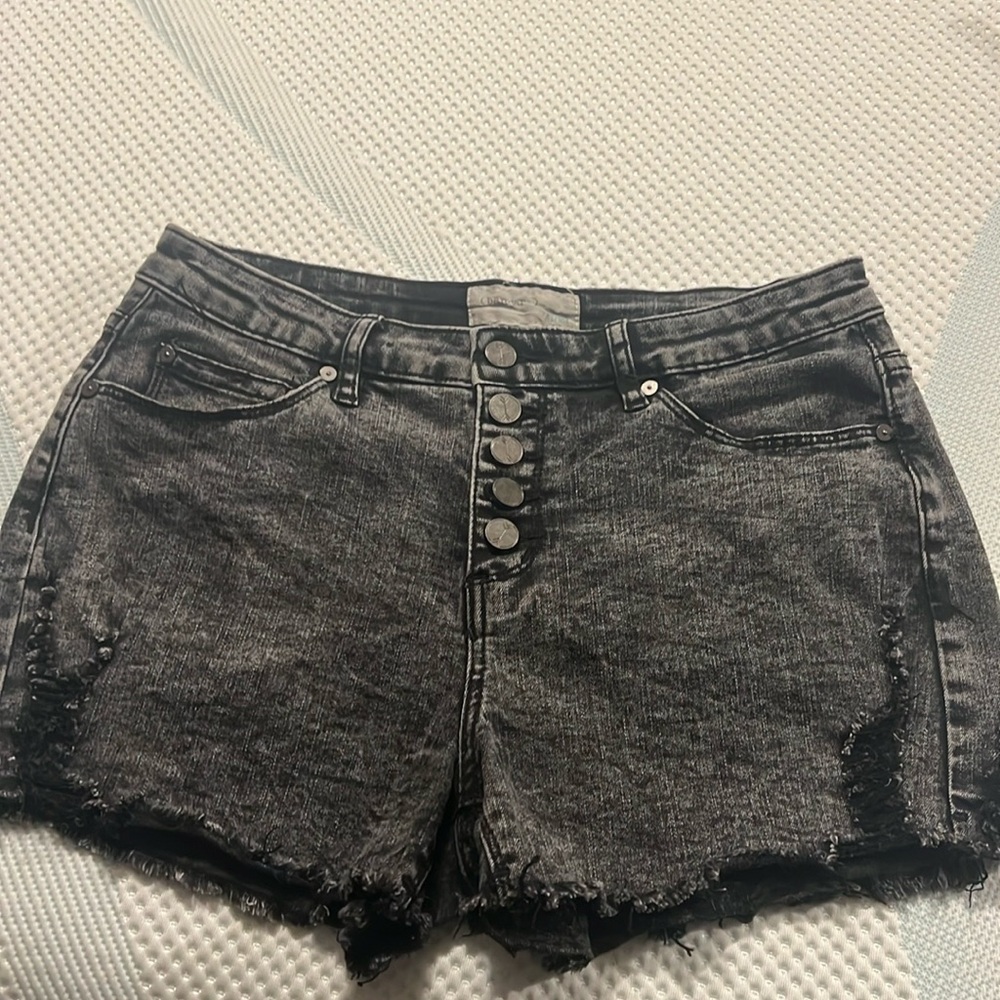 Ban jar black washed shorts